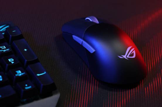  电竞硬件厂商发力 轻量化鼠标引领市场新潮流