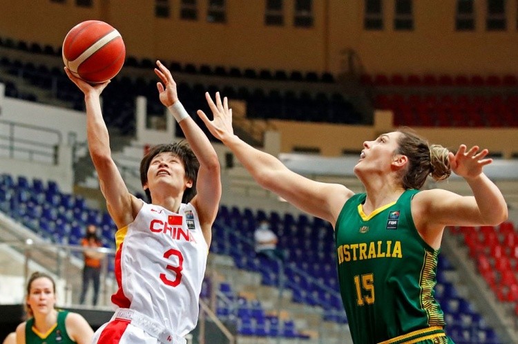  中国女篮热身赛，轻取韩国迎三连胜