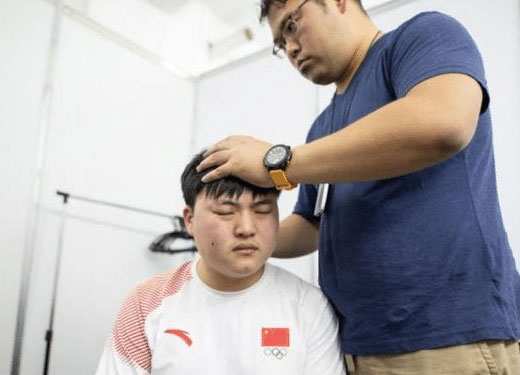  电竞选手伤病困扰，健康管理引关注