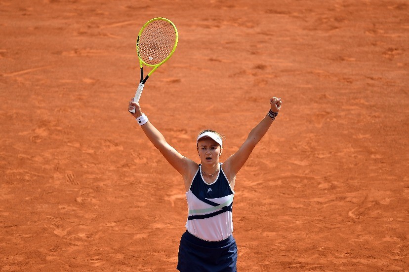  克雷吉茨科娃黑马之路闯进决赛