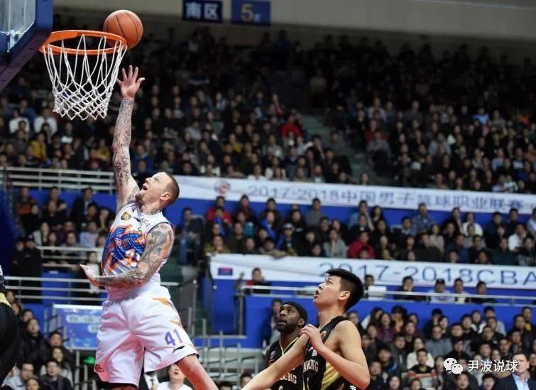  山东高速篮板碾压战胜北京控股男篮