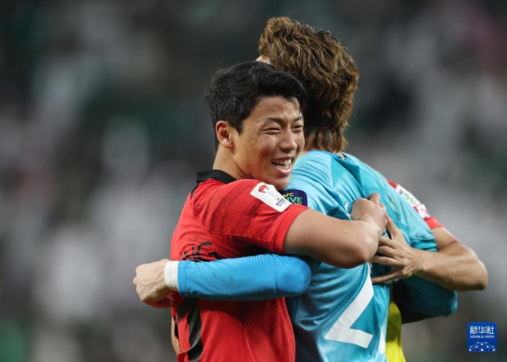  亚洲杯八强战，日本队加时淘汰韩国晋级