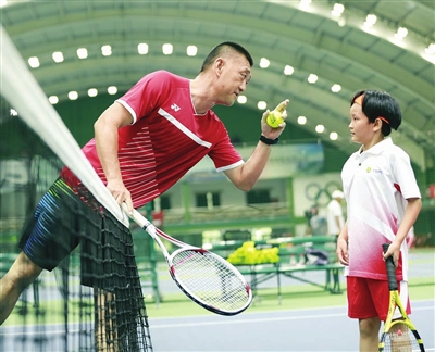  網球員心理辅导普及，专业团队入驻训练营